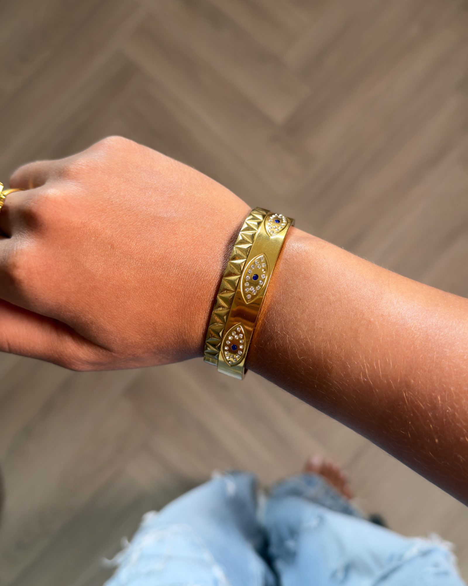 VEYA BANGLE
